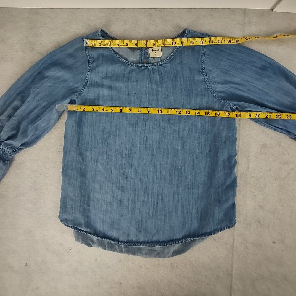 GAP 1969 Women's Chambray Lyocell Bell Sleeve Blouse Blue Smocked Size Medium - Picture 6 of 12